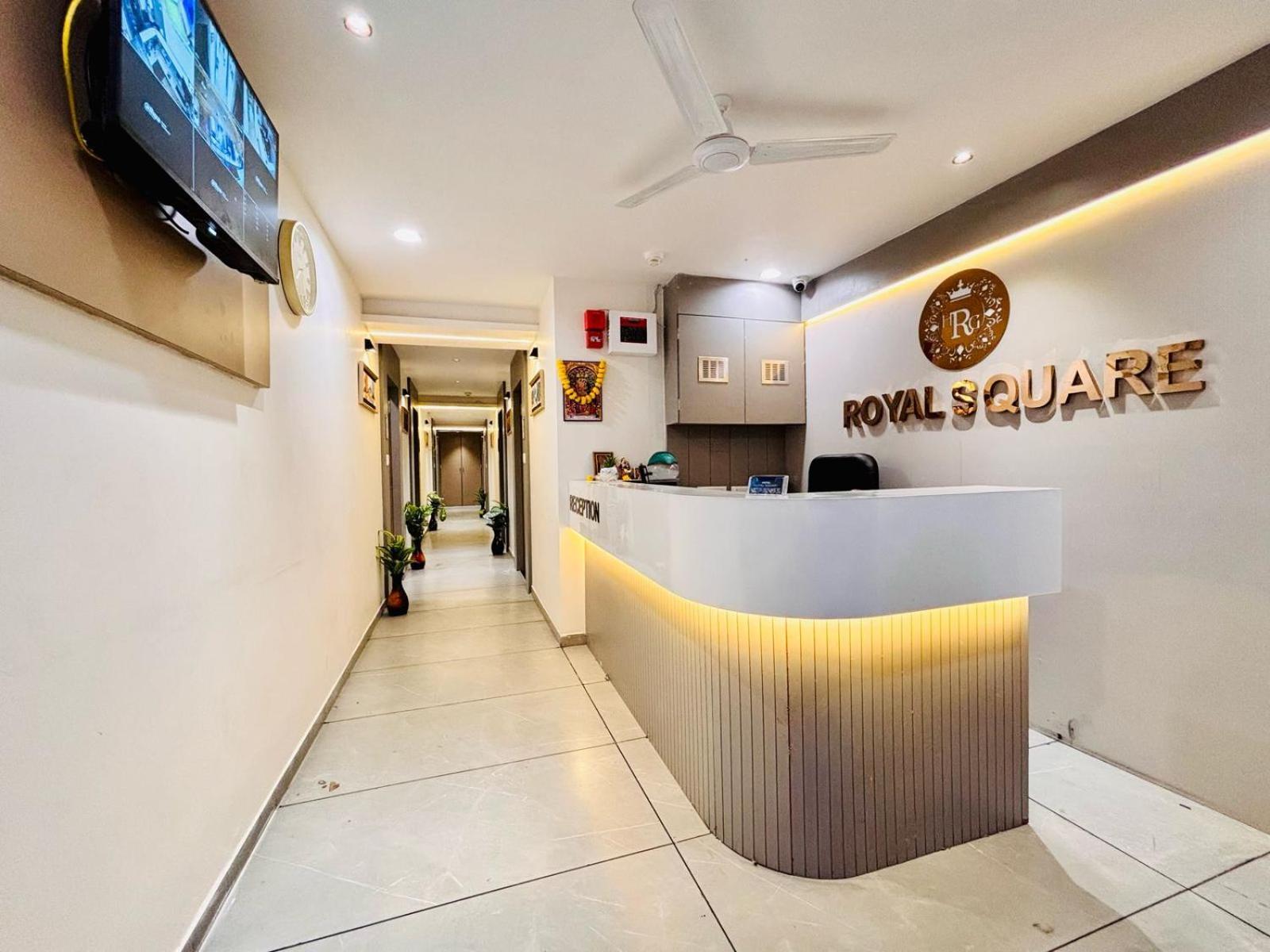 Hotel Royal Square Ahmedabad Exterior photo